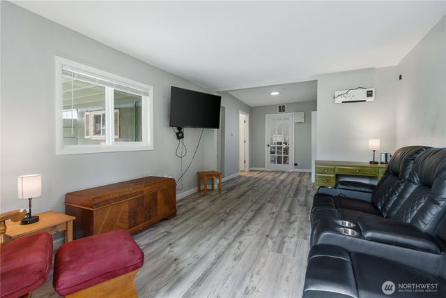5601 106th Street E, Puyallup, WA 98373