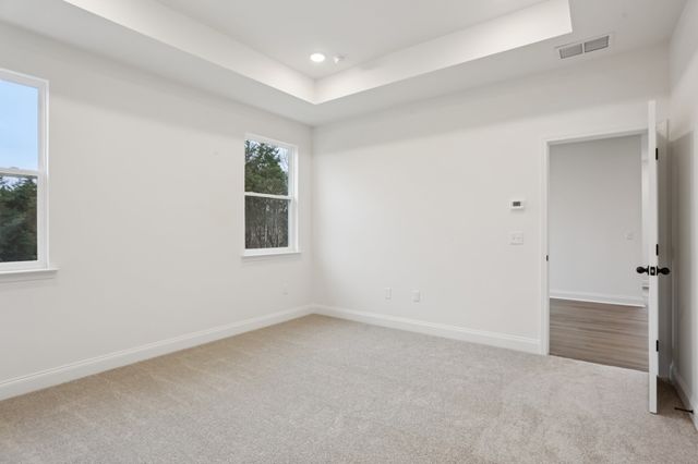 128 Dahlia Dr, La Vergne, TN 37086