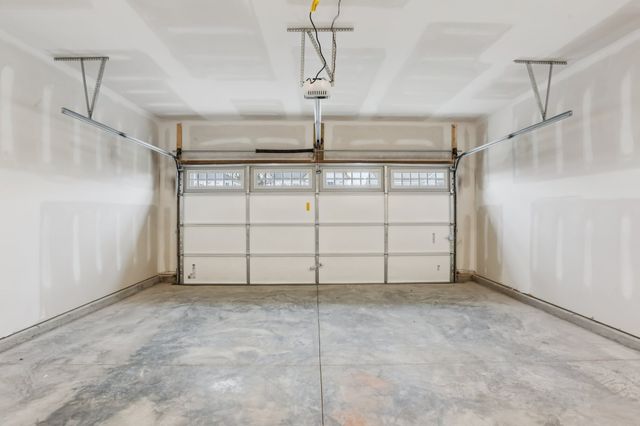 128 Dahlia Dr, La Vergne, TN 37086