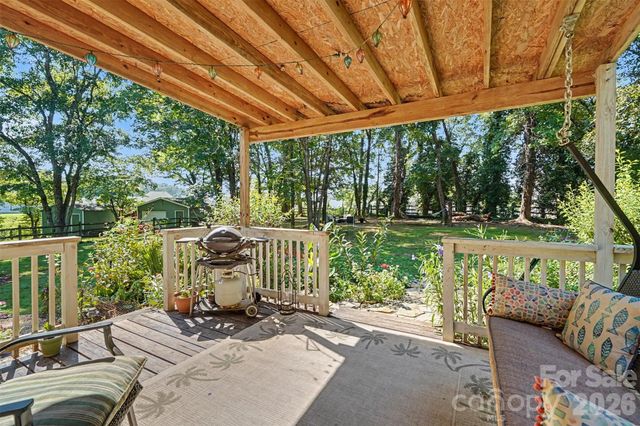 1419 Parkside Drive, Wesley Chapel, NC 28110