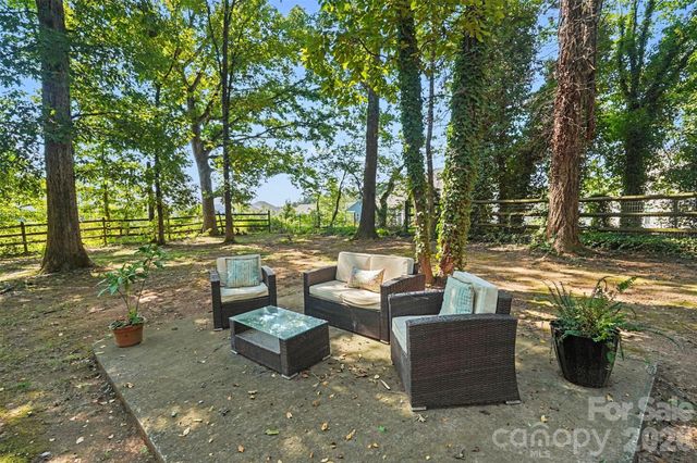 1419 Parkside Drive, Wesley Chapel, NC 28110