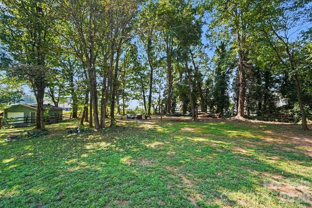 1419 Parkside Drive, Wesley Chapel, NC 28110