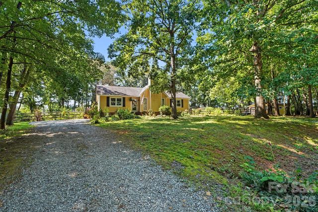 1419 Parkside Drive, Wesley Chapel, NC 28110
