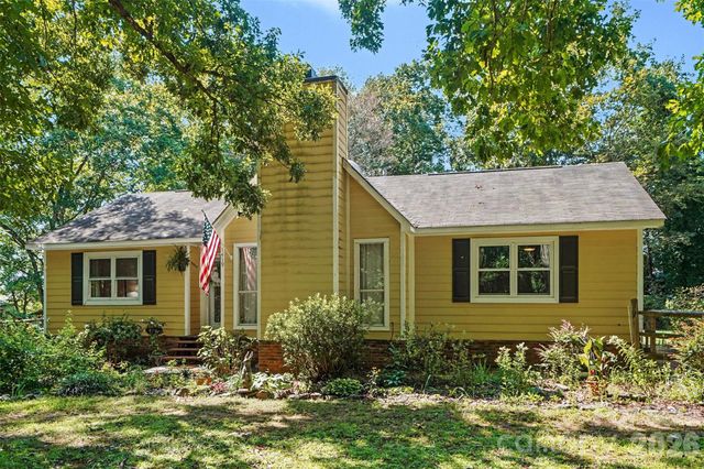 1419 Parkside Drive, Wesley Chapel, NC 28110