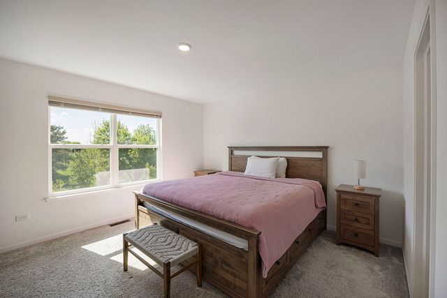 1370 Highbrook Avenue, Hampshire, IL 60140