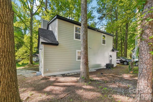 5414 Leaford Court, Charlotte, NC 28227