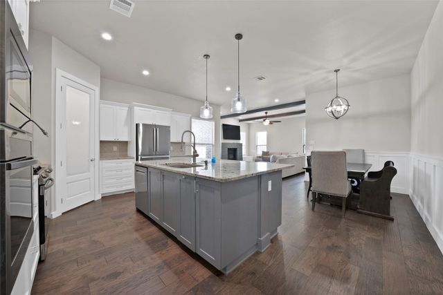 6828 Chase Street, North Richland Hills, TX 76182