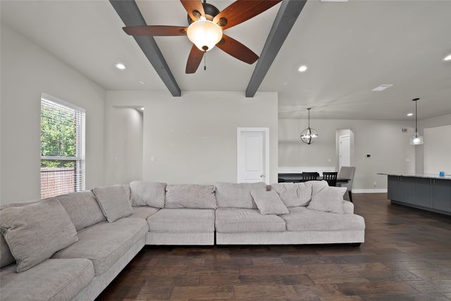 6828 Chase Street, North Richland Hills, TX 76182