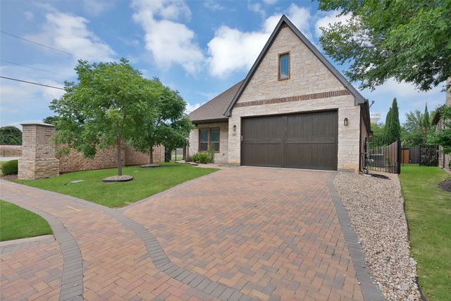 6828 Chase Street, North Richland Hills, TX 76182