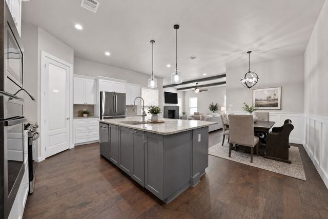 6828 Chase Street, North Richland Hills, TX 76182