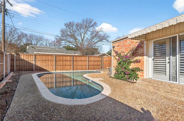 9805 Airline Road, Dallas, TX 75230