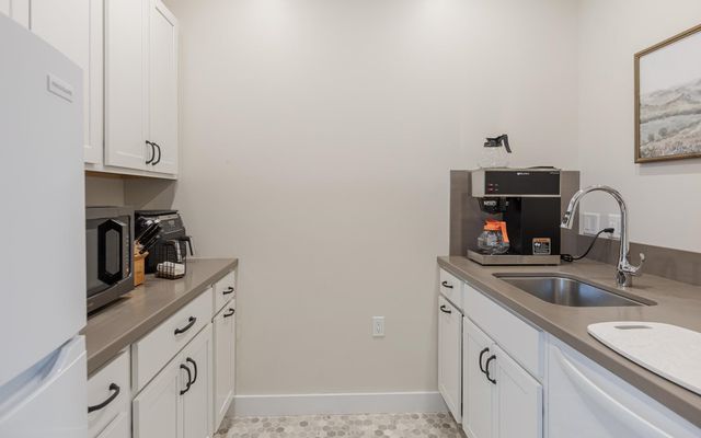 60 Dearborn Circle, Walpole, NH 03608