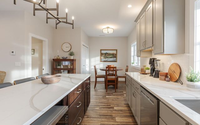 60 Dearborn Circle, Walpole, NH 03608