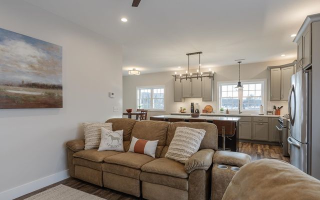 60 Dearborn Circle, Walpole, NH 03608