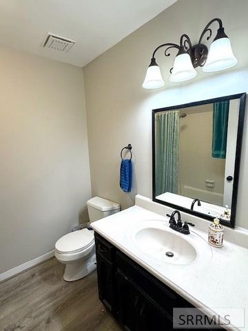 687 Mark Avenue, Idaho Falls, ID 83401
