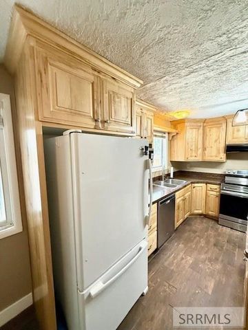 687 Mark Avenue, Idaho Falls, ID 83401