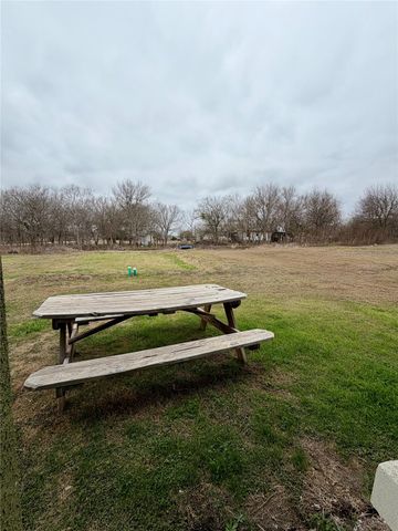 398 Mesa DR B, Del Valle, TX 78617