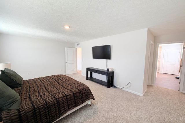 108 Woodcreek Lane, New Richmond, OH 45157