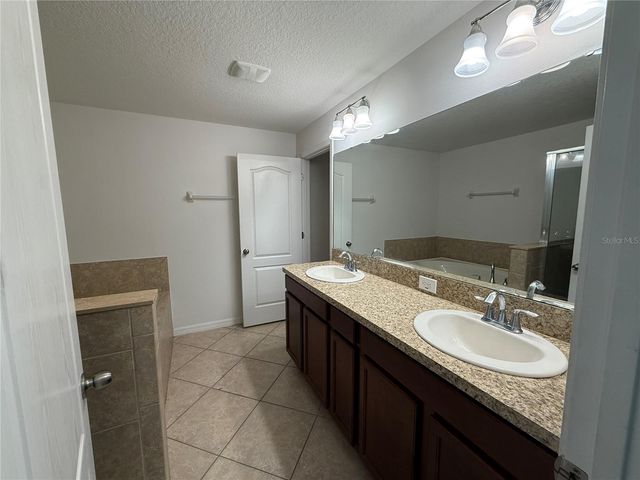 3439 RODRICK CIRCLE, Orlando, FL 32824