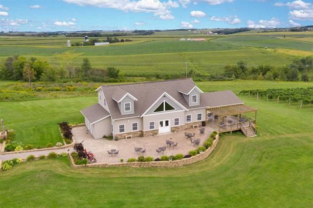 S3424 Peterson Lane, Viroqua, WI 54665