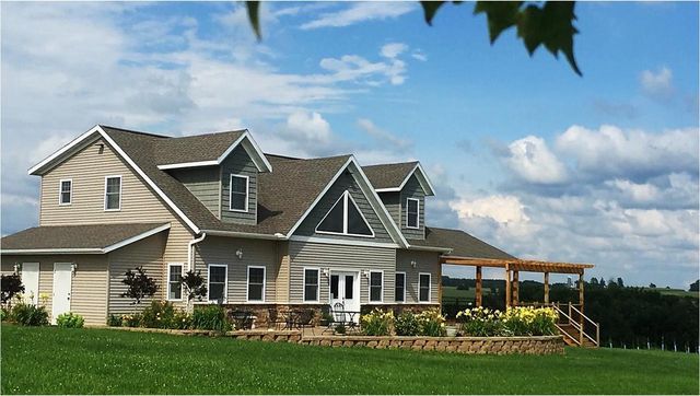 S3424 Peterson Lane, Viroqua, WI 54665