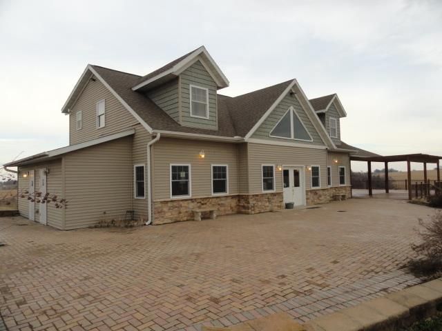 S3424 Peterson Lane, Viroqua, WI 54665