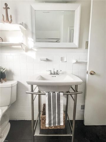246 A View AVE A, Norfolk, VA 23503