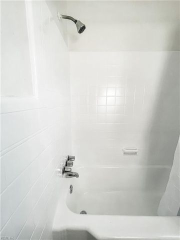 246 A View AVE A, Norfolk, VA 23503