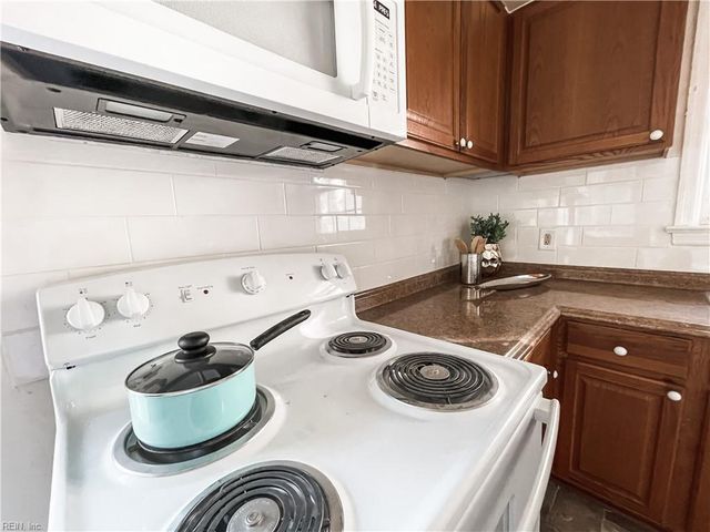 246 A View AVE A, Norfolk, VA 23503