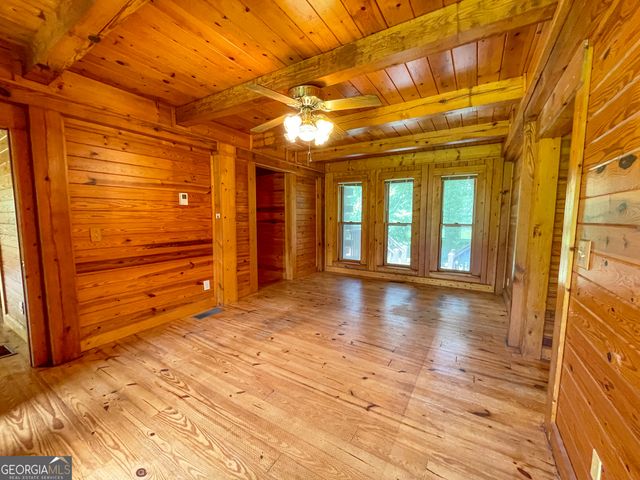 305 West Drive, Roopville, GA 30170