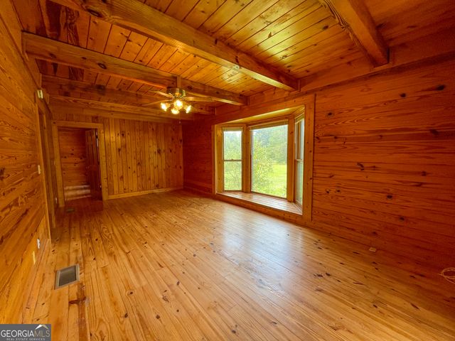 305 West Drive, Roopville, GA 30170