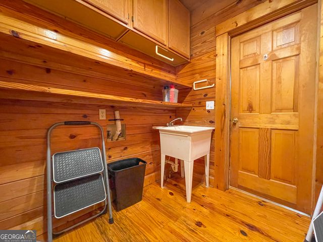 305 West Drive, Roopville, GA 30170