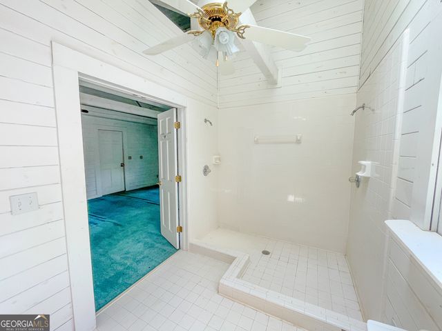 305 West Drive, Roopville, GA 30170