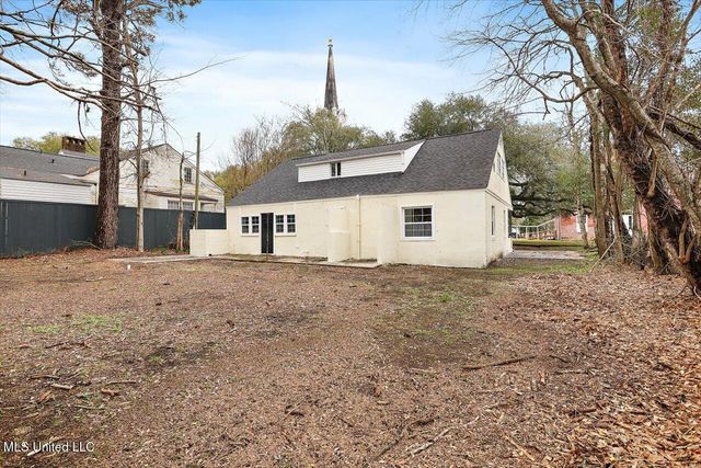 404 Walnut Street, Port Gibson, MS 39150