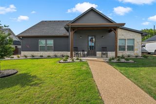 913 Day Star Drive, Hewitt, TX 76643
