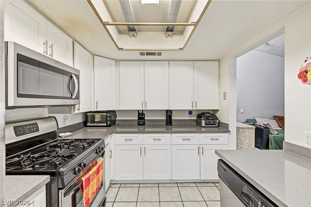 2509 Castlesands Way, Las Vegas, NV 89121