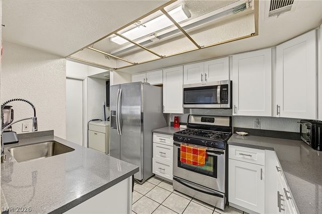 2509 Castlesands Way, Las Vegas, NV 89121