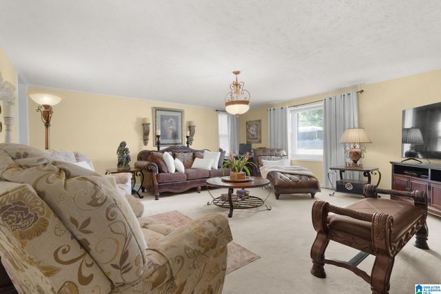 800 ALEXANDRIA ROAD, Weaver, AL 36277