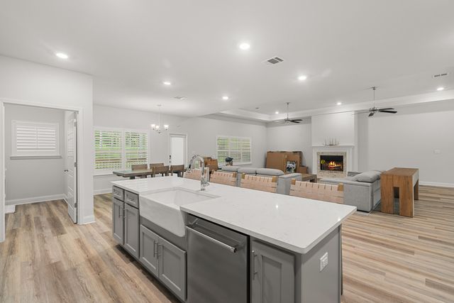 12 Cavalier, Hattiesburg, MS 39402