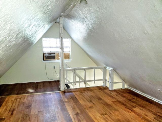 900 Mohawk Drive 7, Montgomery, TX 77316