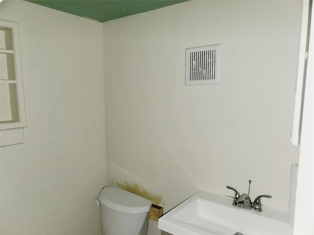 900 Mohawk Drive 7, Montgomery, TX 77316