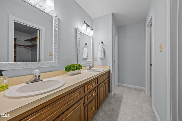 8309 Apple Orchard Way, Raleigh, NC 27615