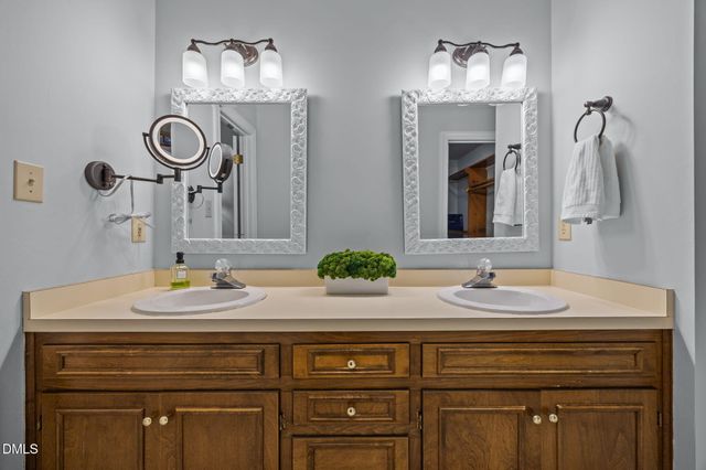 8309 Apple Orchard Way, Raleigh, NC 27615