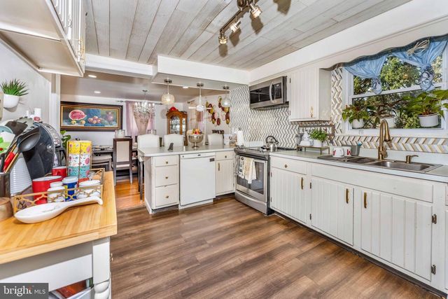 136 LINGLESTOWN RD, Harrisburg, PA 17110