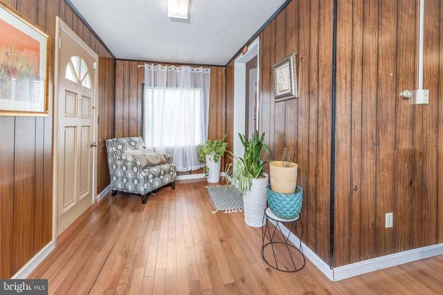 136 LINGLESTOWN RD, Harrisburg, PA 17110