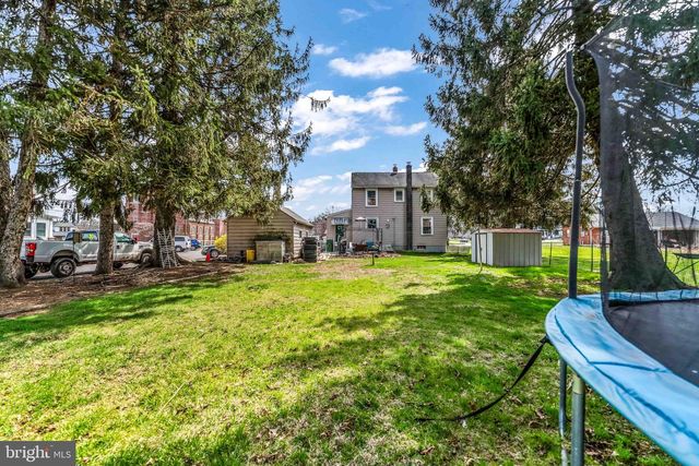 136 LINGLESTOWN RD, Harrisburg, PA 17110