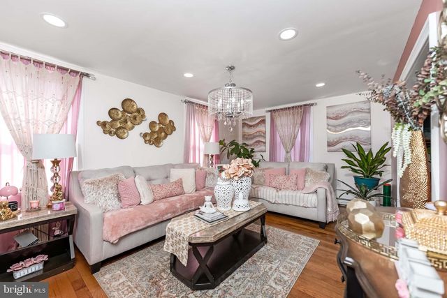 136 LINGLESTOWN RD, Harrisburg, PA 17110