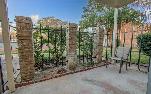 2800 Jeanetta Street 1015, Houston, TX 77063