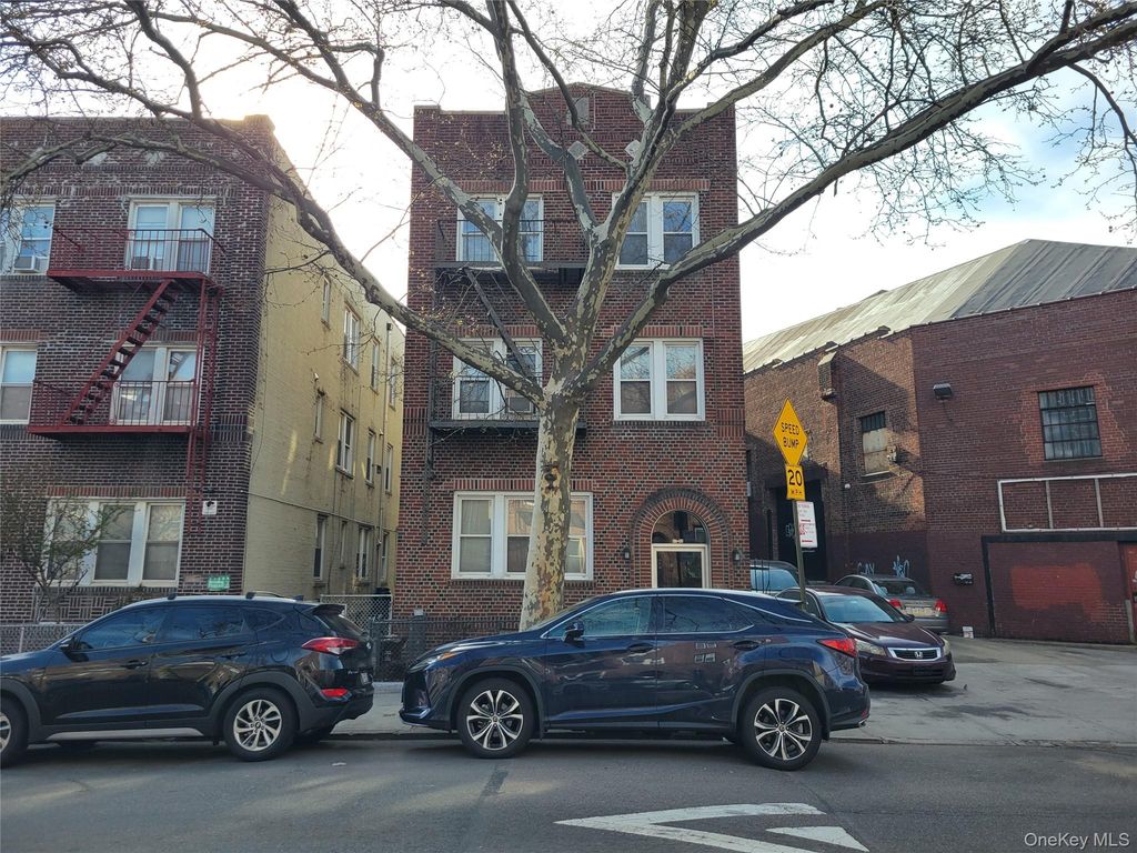 47-44 43rd Street, Woodside, NY 11377