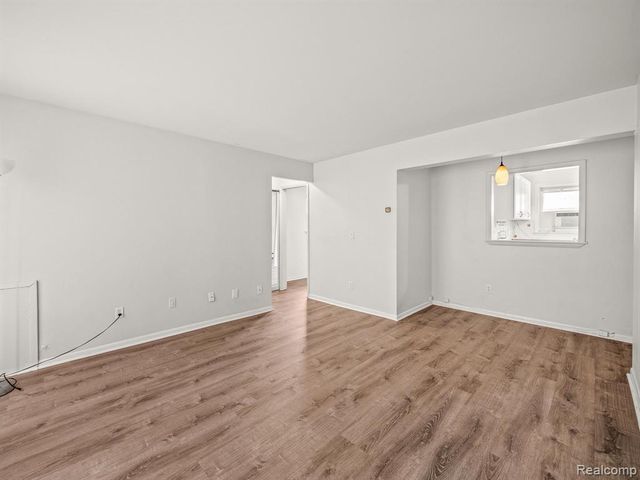 3232 Shenandoah Drive 6, Royal Oak, MI 48073